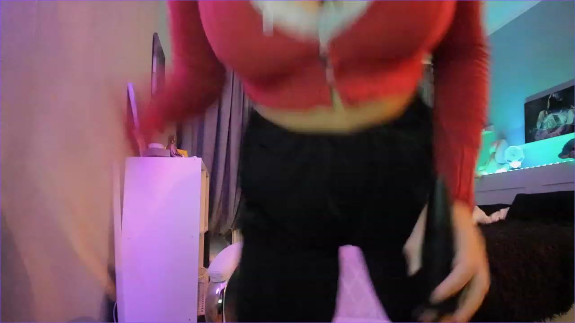 Gallery image thumbnail from NickyBlein's myfreecams stream on, 12/23/2022, 15:56 image 16 of 20