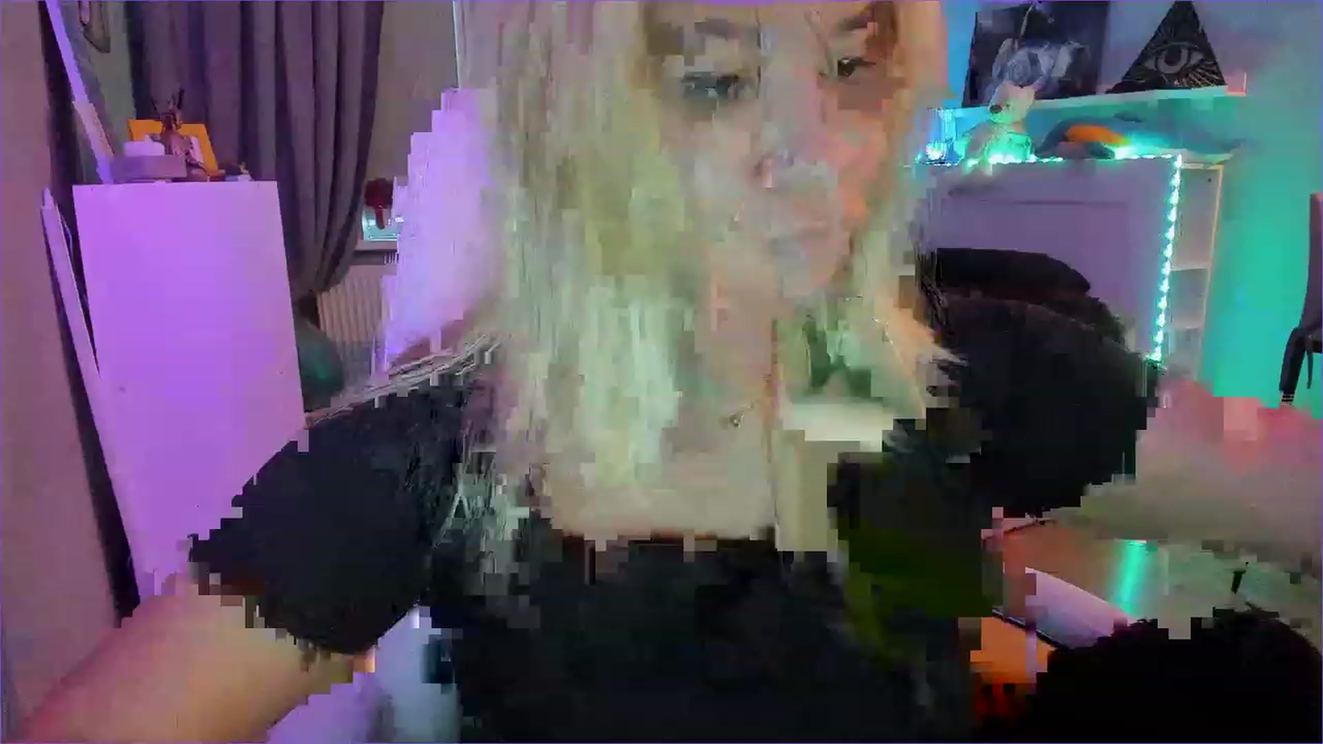 Gallery image thumbnail from NickyBlein's myfreecams stream on, 12/24/2022, 12:25 image 18 of 20