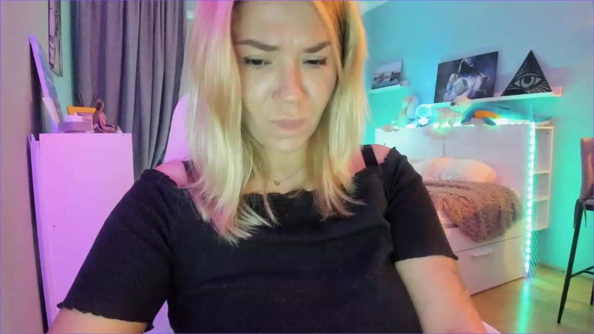 Gallery image thumbnail from NickyBlein's myfreecams stream on, 12/26/2022, 09:53 image 15 of 20