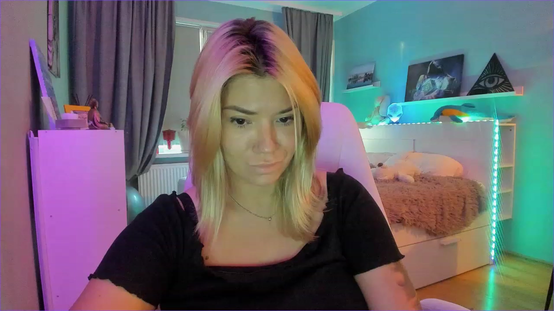 Gallery image thumbnail from NickyBlein's myfreecams stream on, 12/26/2022, 11:46 image 14 of 20