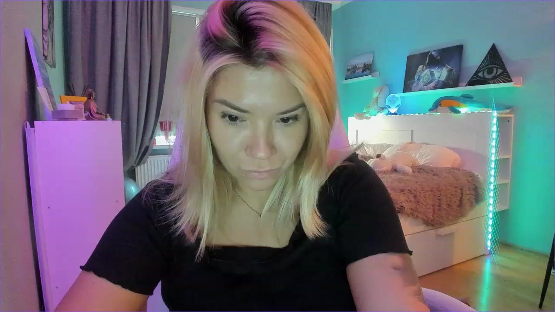 Gallery image thumbnail from NickyBlein's myfreecams stream on, 12/26/2022, 11:46 image 7 of 20