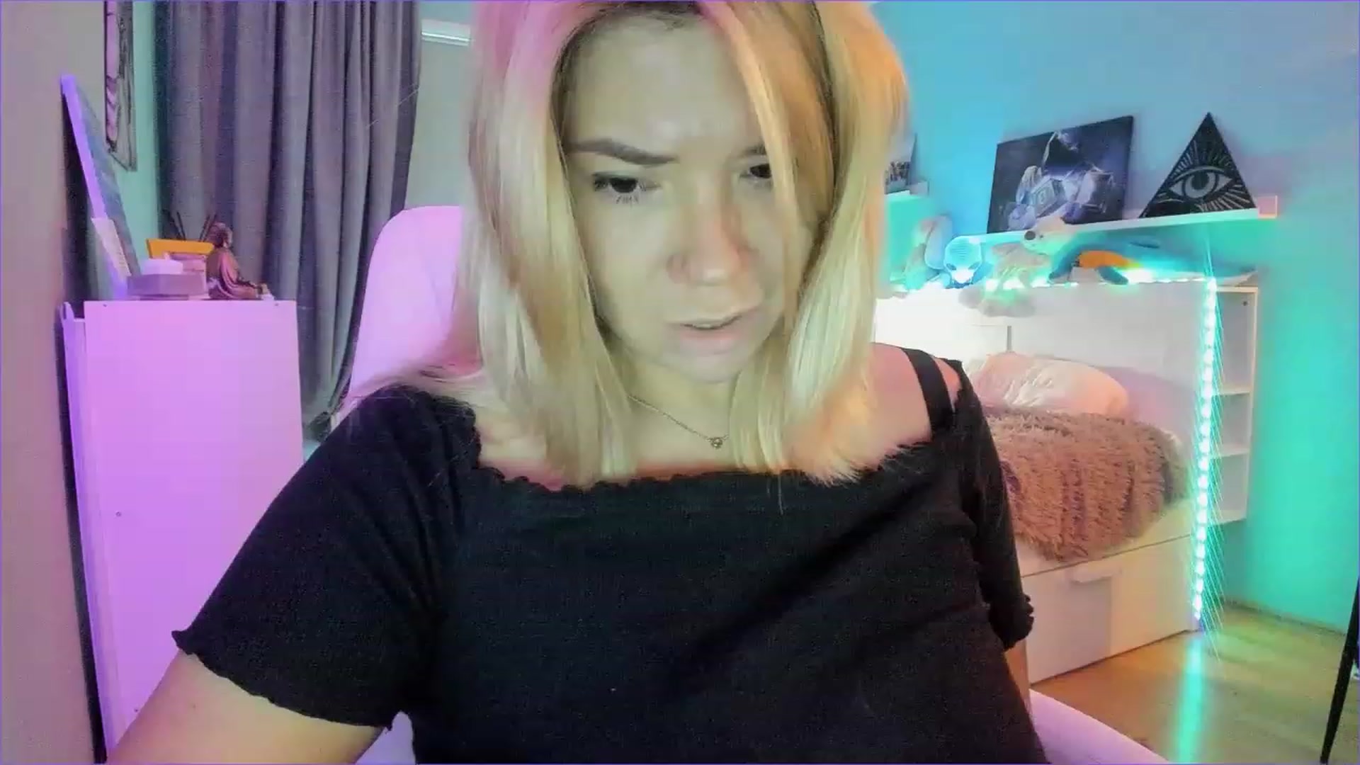 Gallery image thumbnail from NickyBlein's myfreecams stream on, 12/26/2022, 11:46 image 1 of 20