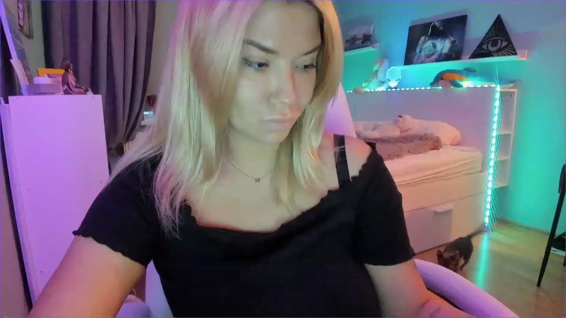 Gallery image thumbnail from NickyBlein's myfreecams stream on, 12/26/2022, 13:05 image 19 of 20