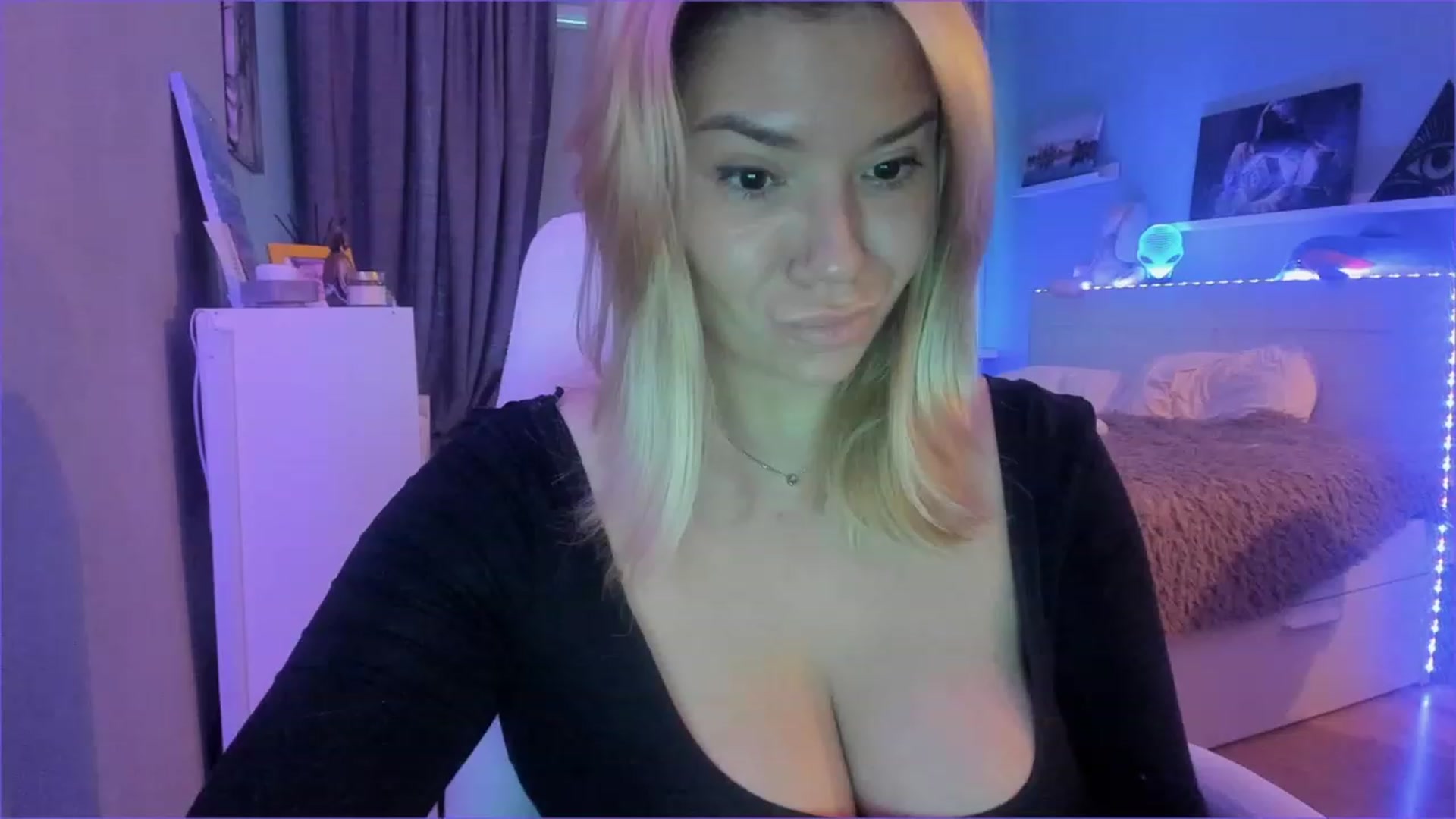 Gallery image thumbnail from NickyBlein's myfreecams stream on, 12/29/2022, 12:21 image 5 of 20