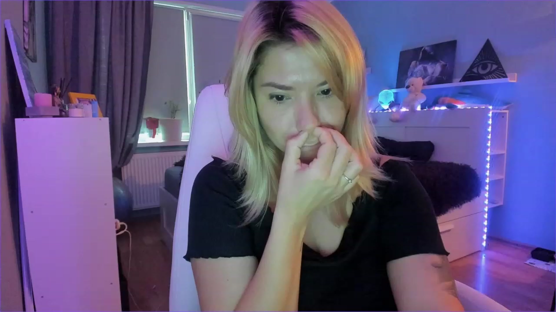 Gallery image thumbnail from NickyBlein's myfreecams stream on, 01/04/2023, 09:56 image 2 of 20