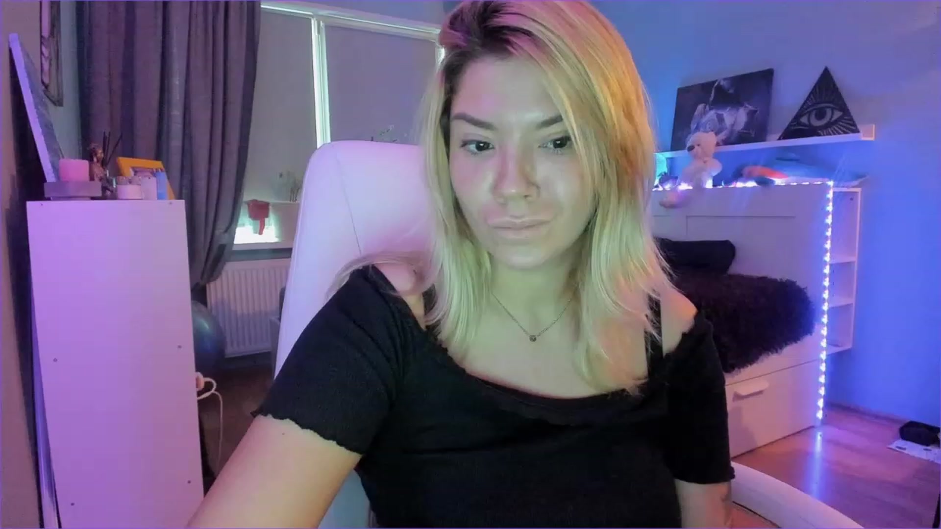 Gallery image thumbnail from NickyBlein's myfreecams stream on, 01/04/2023, 09:56 image 5 of 20