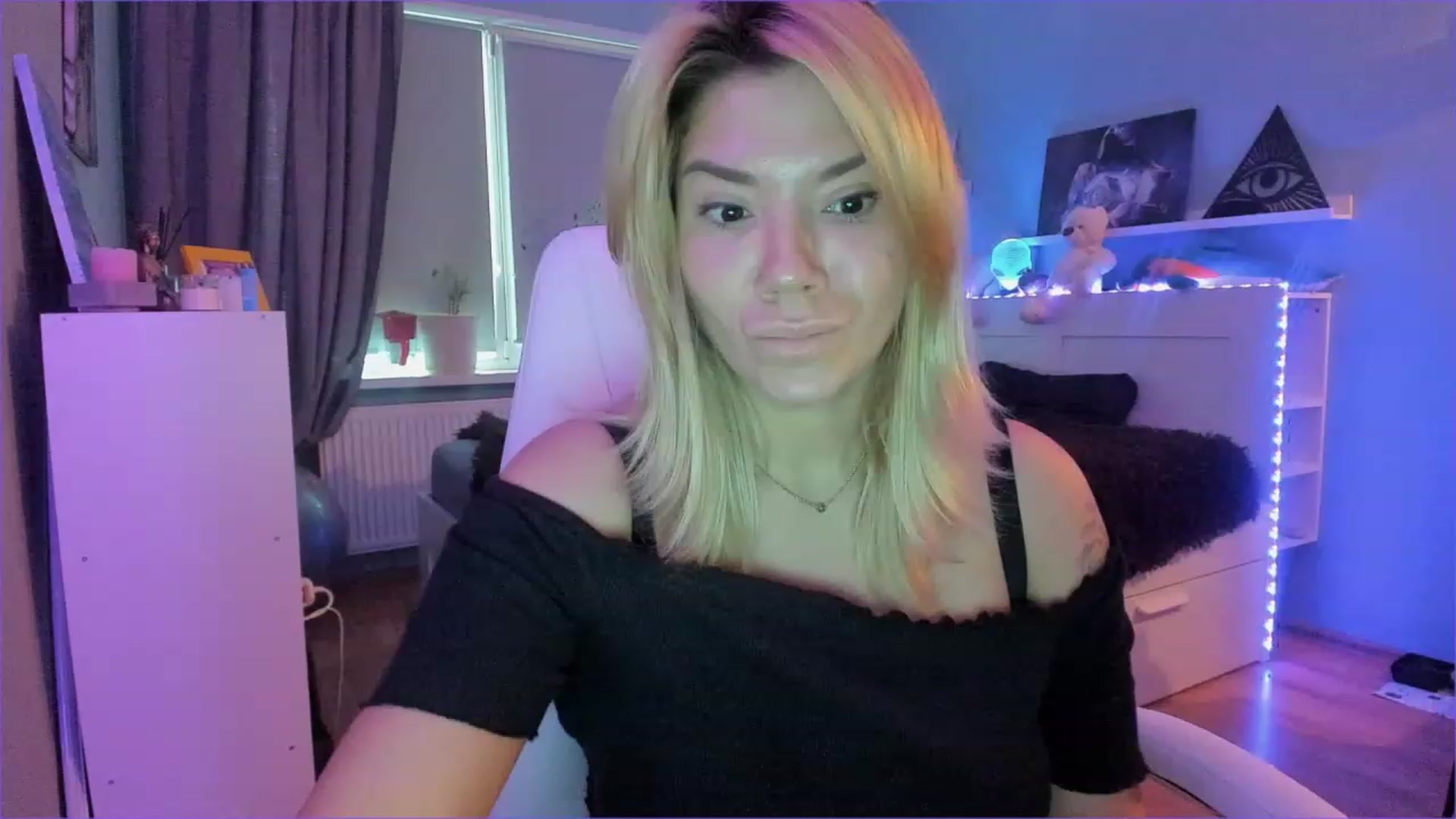 Gallery image thumbnail from NickyBlein's myfreecams stream on, 01/04/2023, 09:56 image 18 of 20