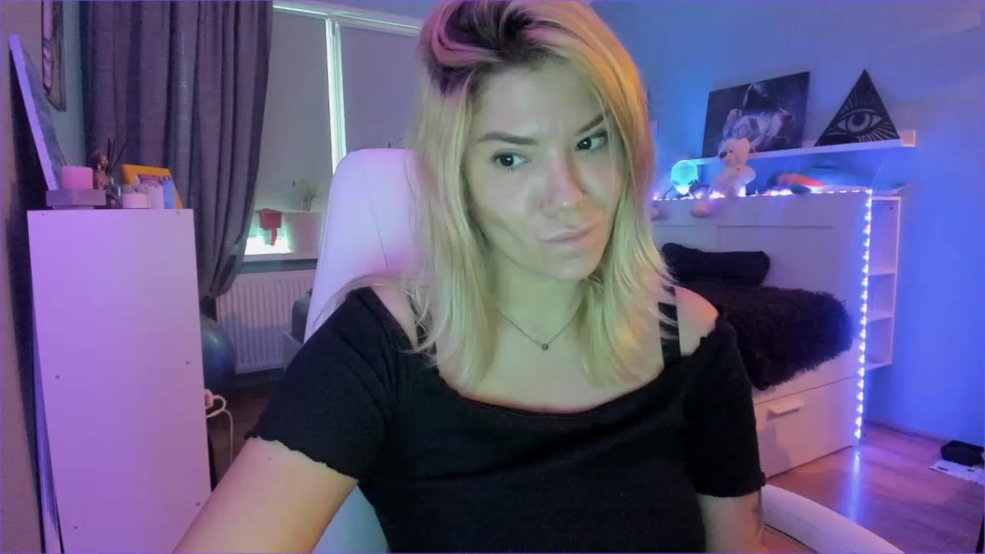 Gallery image thumbnail from NickyBlein's myfreecams stream on, 01/04/2023, 09:56 image 6 of 20
