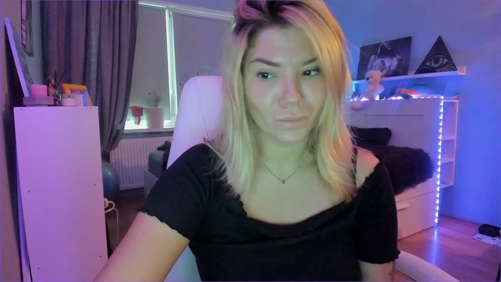 Gallery image thumbnail from NickyBlein's myfreecams stream on, 01/04/2023, 09:56 image 3 of 20