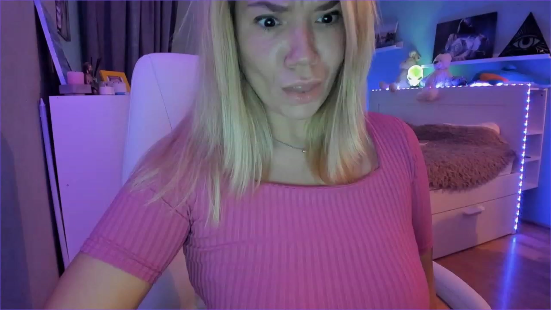Gallery image thumbnail from NickyBlein's myfreecams stream on, 01/06/2023, 11:04 image 12 of 20