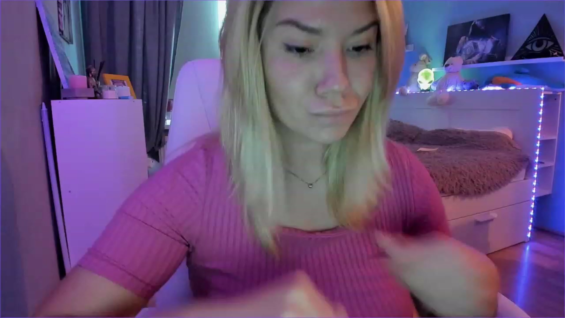 Gallery image thumbnail from NickyBlein's myfreecams stream on, 01/06/2023, 11:04 image 18 of 20