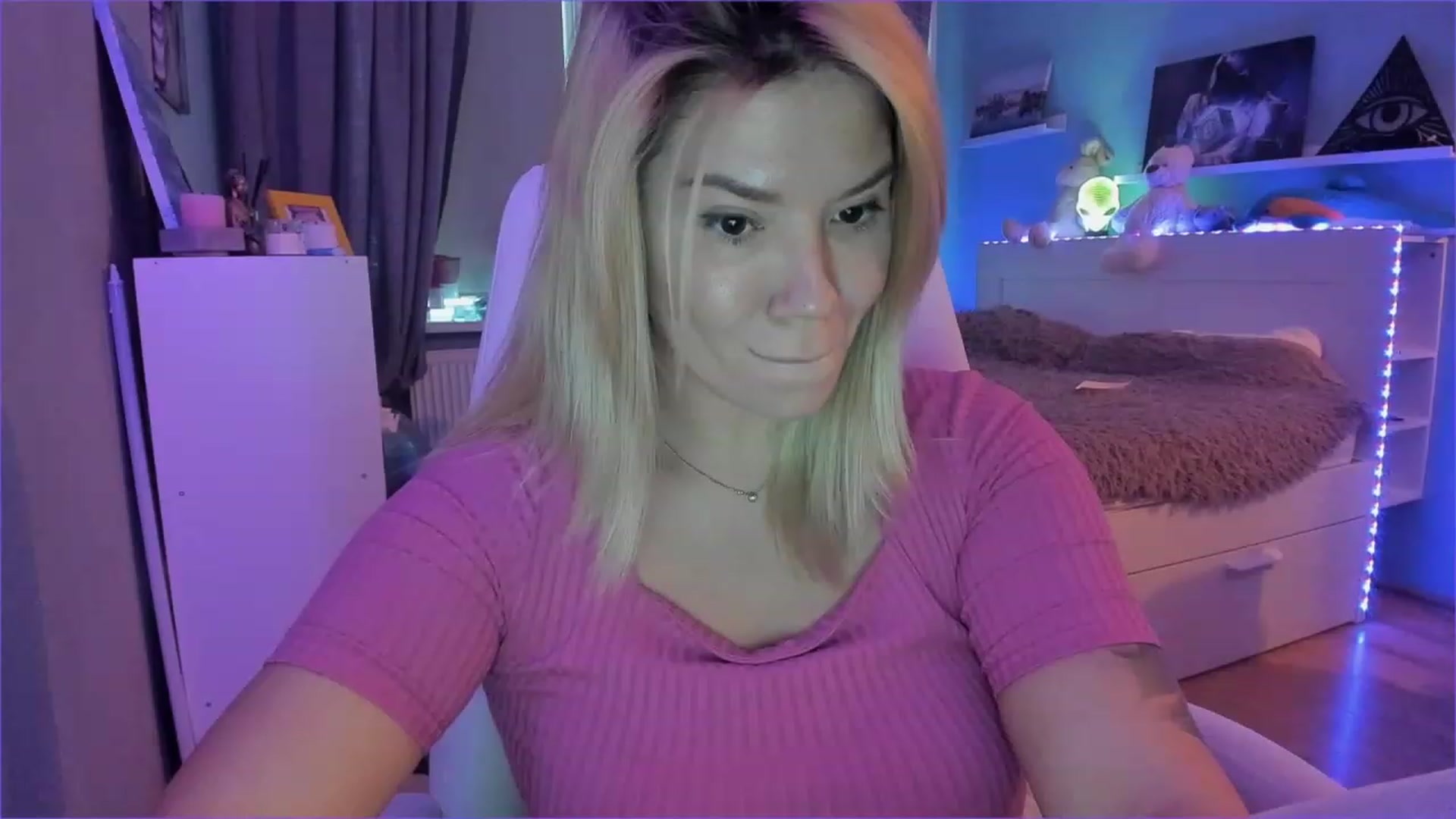 Gallery image thumbnail from NickyBlein's myfreecams stream on, 01/06/2023, 11:04 image 20 of 20