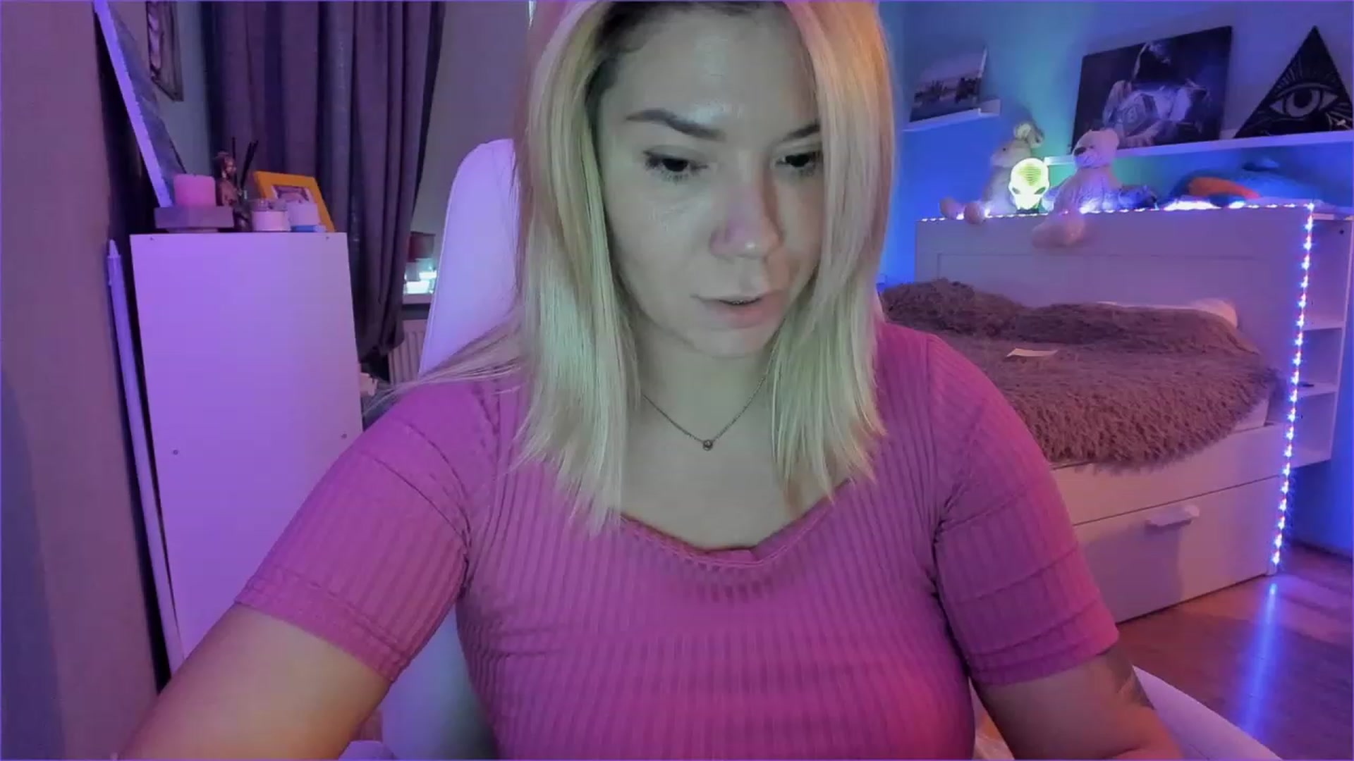 Gallery image thumbnail from NickyBlein's myfreecams stream on, 01/06/2023, 11:31 image 10 of 20