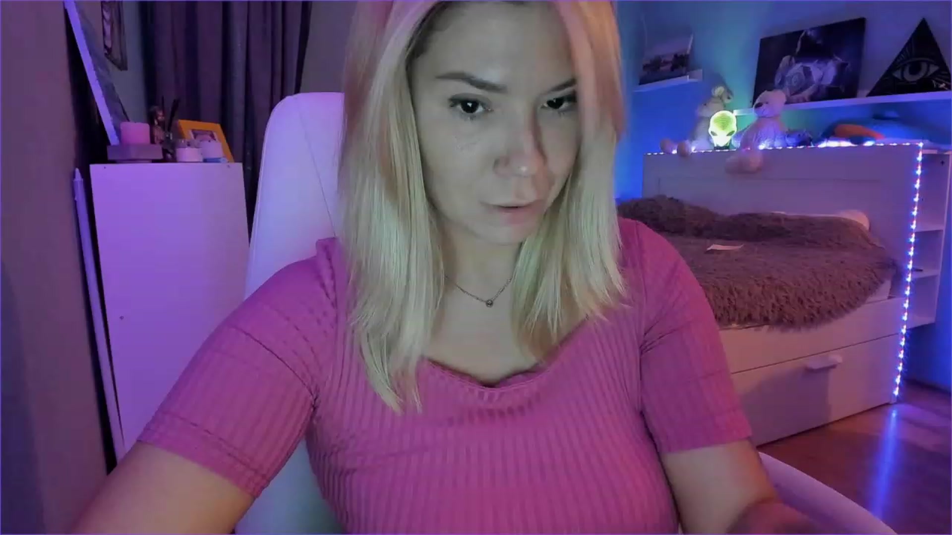 Gallery image thumbnail from NickyBlein's myfreecams stream on, 01/06/2023, 11:31 image 14 of 20