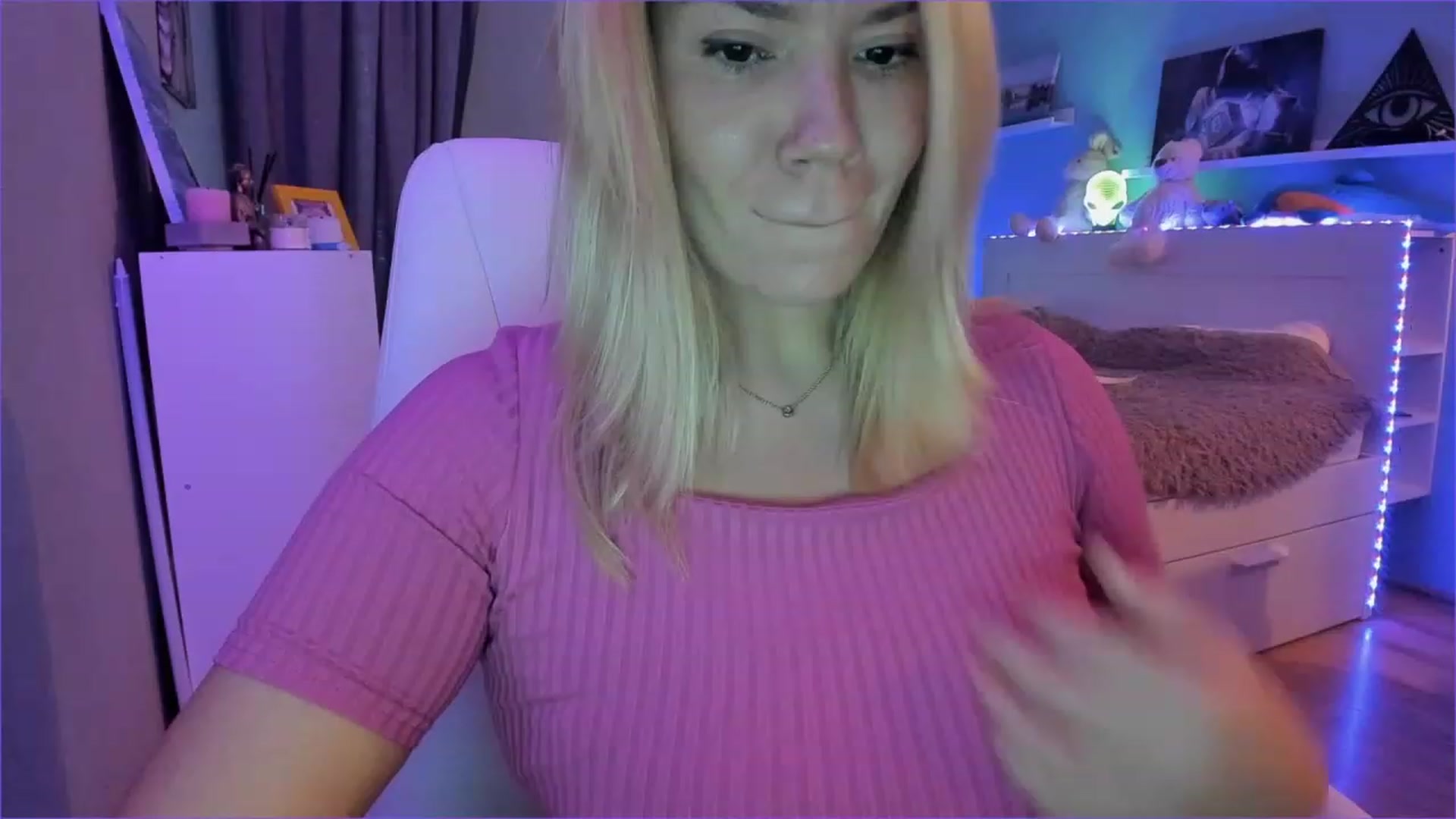 Gallery image thumbnail from NickyBlein's myfreecams stream on, 01/06/2023, 11:31 image 11 of 20