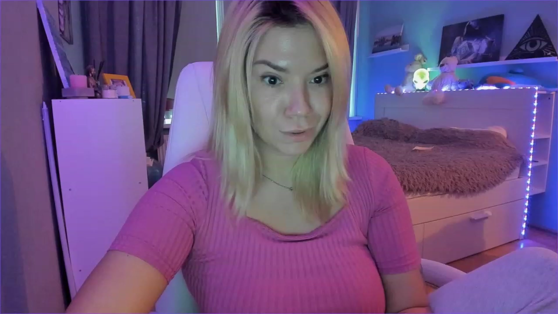 Gallery image thumbnail from NickyBlein's myfreecams stream on, 01/06/2023, 11:31 image 3 of 20