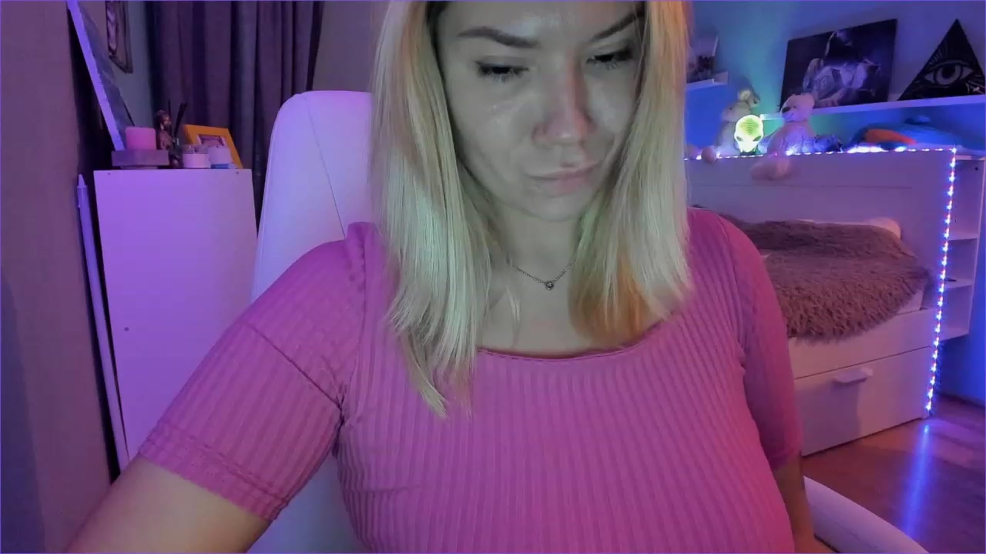 Gallery image thumbnail from NickyBlein's myfreecams stream on, 01/06/2023, 11:31 image 16 of 20