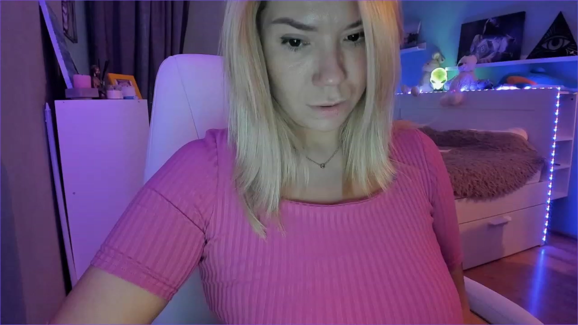 Gallery image thumbnail from NickyBlein's myfreecams stream on, 01/06/2023, 11:31 image 12 of 20