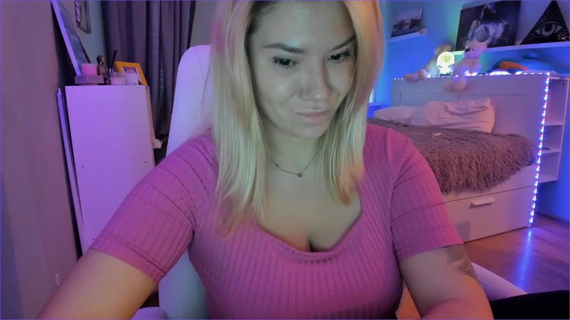 Gallery image thumbnail from NickyBlein's myfreecams stream on, 01/07/2023, 10:30 image 14 of 20