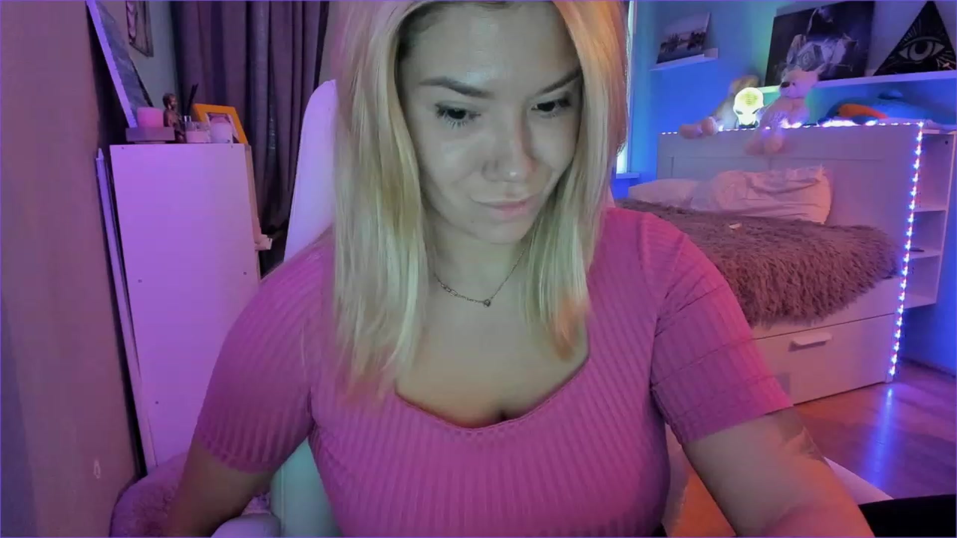 Gallery image thumbnail from NickyBlein's myfreecams stream on, 01/07/2023, 10:30 image 15 of 20