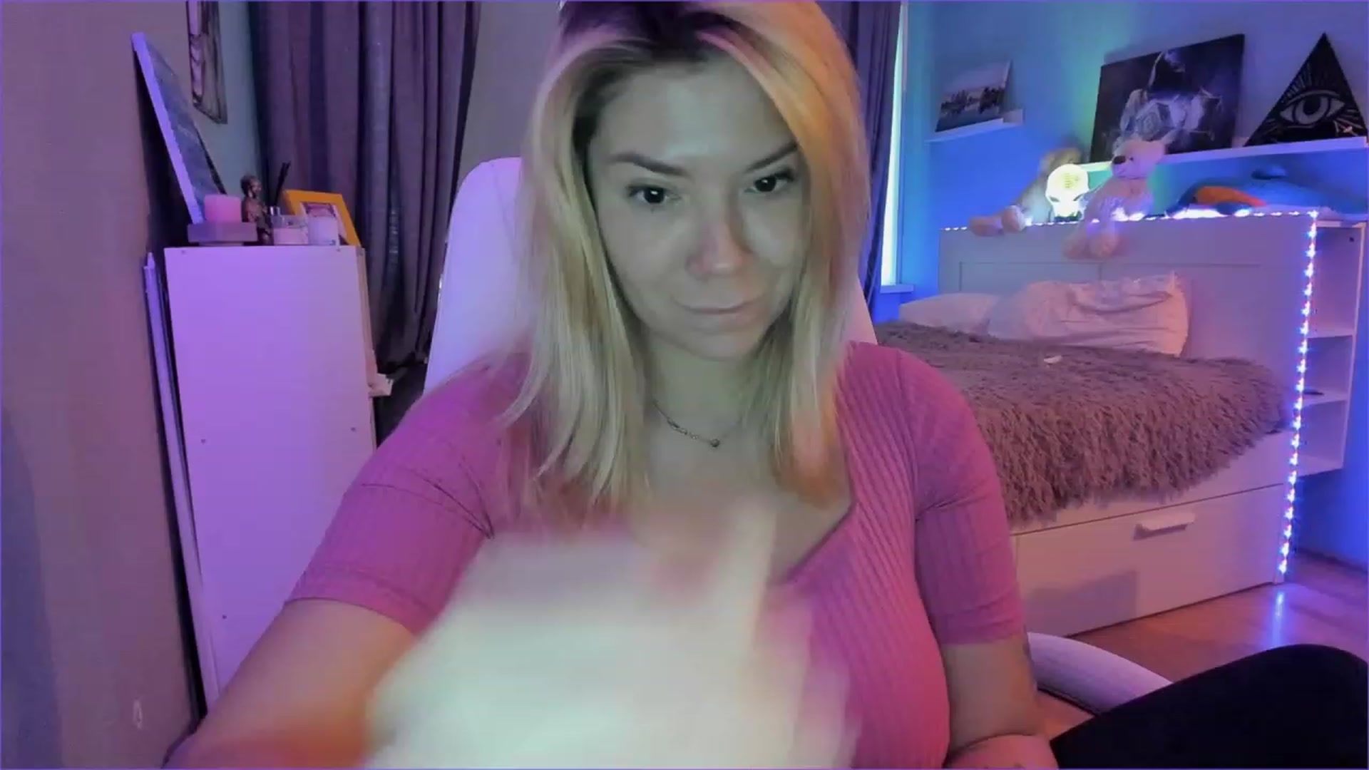 Gallery image thumbnail from NickyBlein's myfreecams stream on, 01/07/2023, 10:30 image 18 of 20