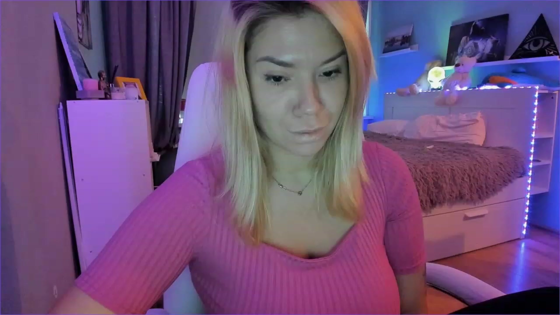 Gallery image thumbnail from NickyBlein's myfreecams stream on, 01/07/2023, 10:30 image 19 of 20