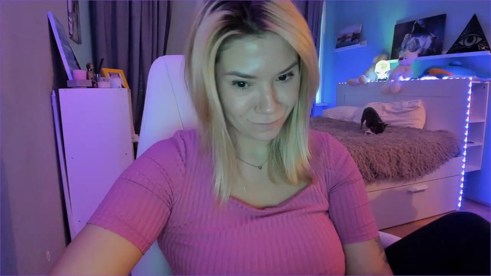 Gallery image thumbnail from NickyBlein's myfreecams stream on, 01/07/2023, 12:03 image 3 of 20