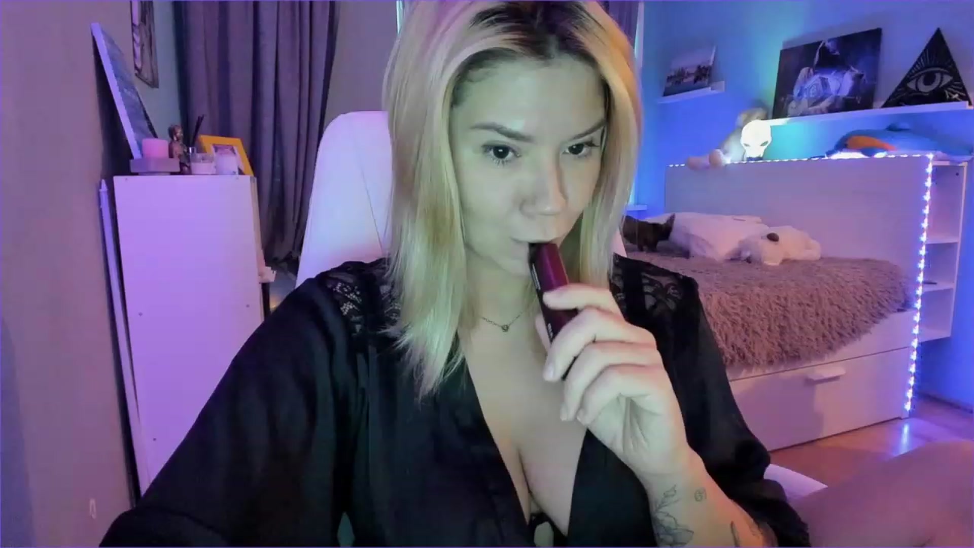 Gallery image thumbnail from NickyBlein's myfreecams stream on, 01/07/2023, 12:03 image 18 of 20