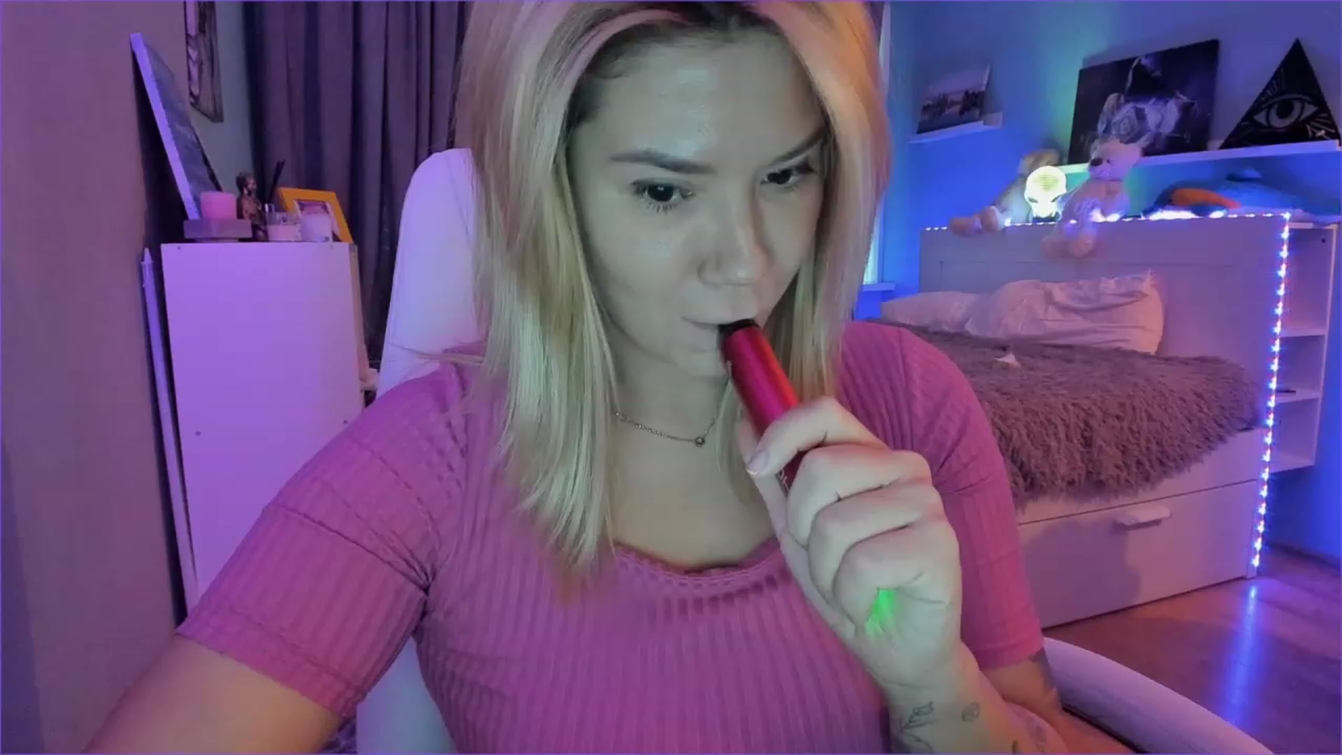 Gallery image thumbnail from NickyBlein's myfreecams stream on, 01/07/2023, 12:03 image 1 of 20