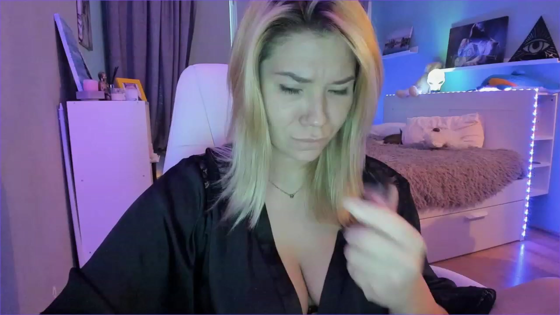 Gallery image thumbnail from NickyBlein's myfreecams stream on, 01/07/2023, 12:03 image 16 of 20