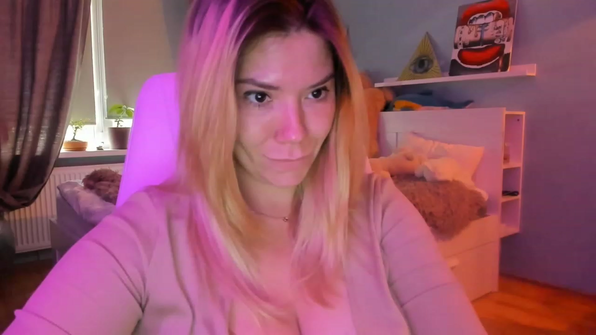 Gallery image thumbnail from NickyBlein's myfreecams stream on, 05/27/2023, 11:33 image 17 of 20