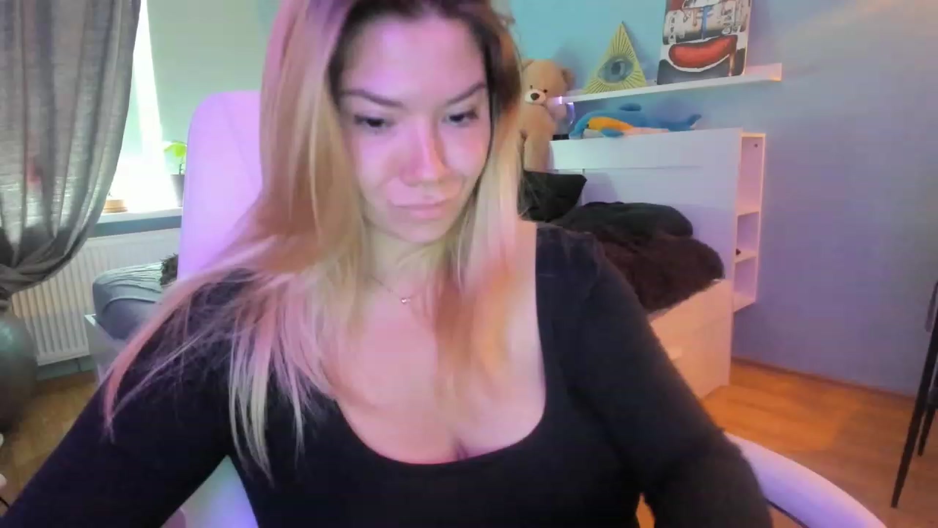 Gallery image thumbnail from NickyBlein's myfreecams stream on, 05/31/2023, 12:48 image 13 of 20