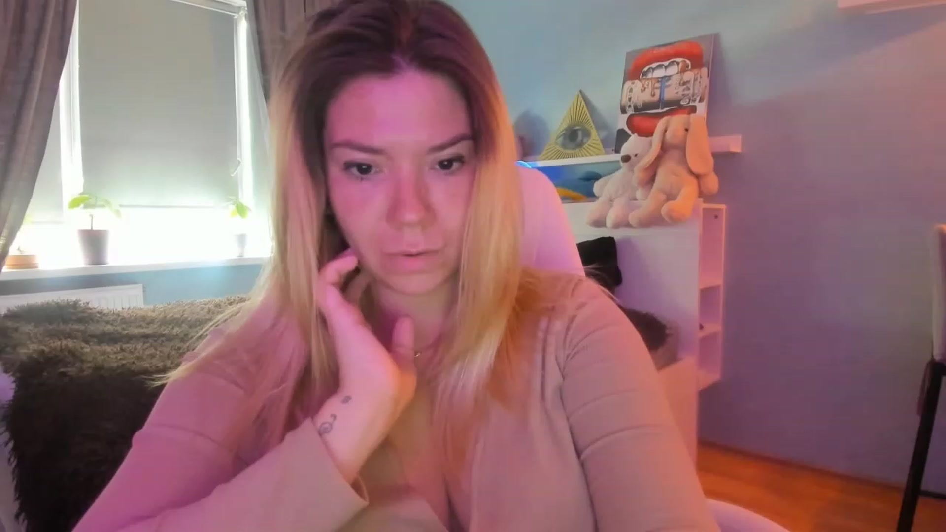 Gallery image thumbnail from NickyBlein's myfreecams stream on, 06/01/2023, 10:33 image 19 of 20