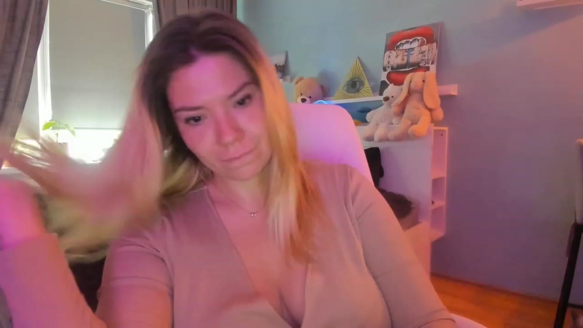 Gallery image thumbnail from NickyBlein's myfreecams stream on, 06/01/2023, 10:33 image 18 of 20