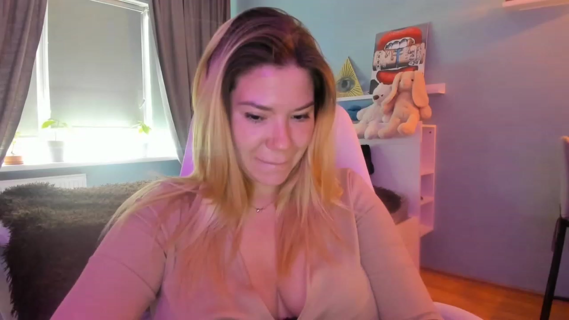 Gallery image thumbnail from NickyBlein's myfreecams stream on, 06/01/2023, 10:33 image 4 of 20