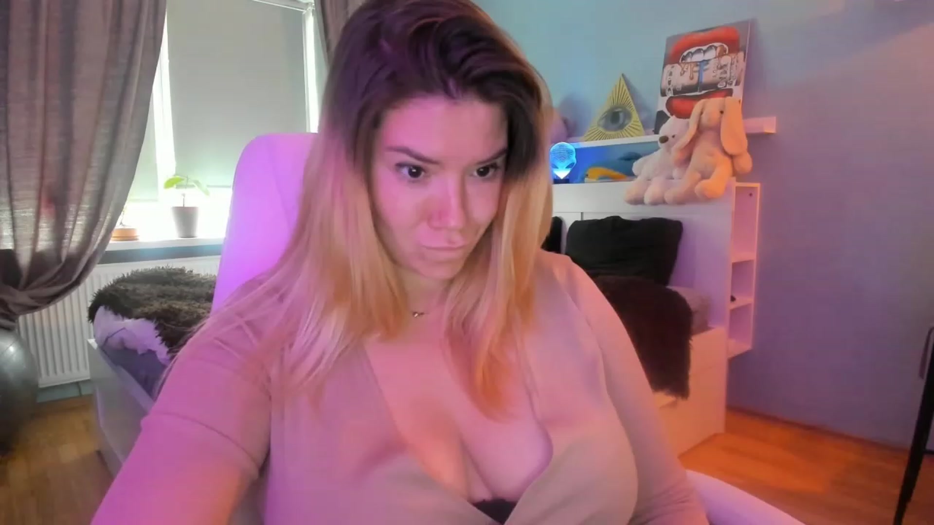 Gallery image thumbnail from NickyBlein's myfreecams stream on, 06/01/2023, 13:23 image 3 of 20