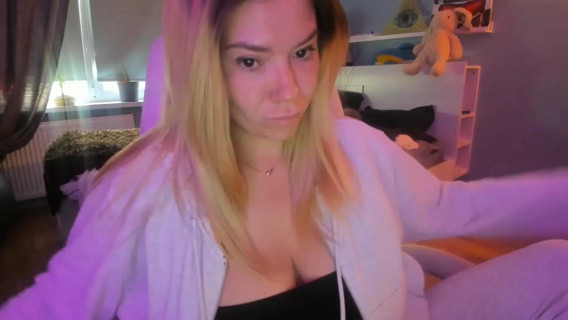 Gallery image thumbnail from NickyBlein's myfreecams stream on, 06/02/2023, 12:36 image 20 of 20