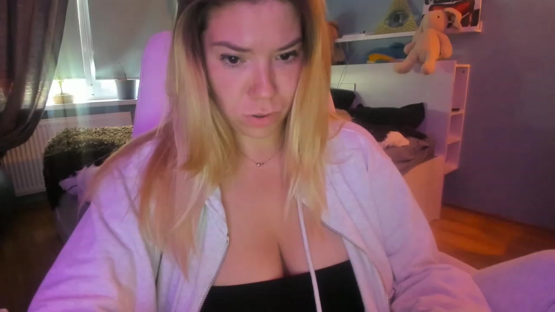 Gallery image thumbnail from NickyBlein's myfreecams stream on, 06/02/2023, 12:36 image 18 of 20
