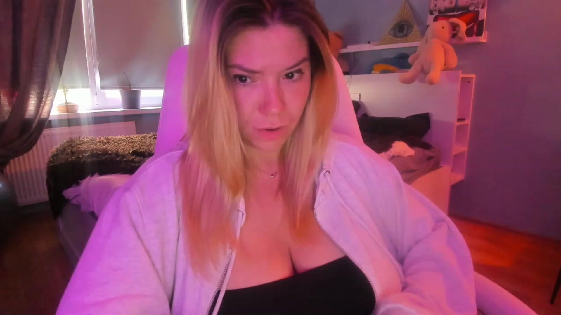 Gallery image thumbnail from NickyBlein's myfreecams stream on, 06/02/2023, 13:37 image 14 of 20