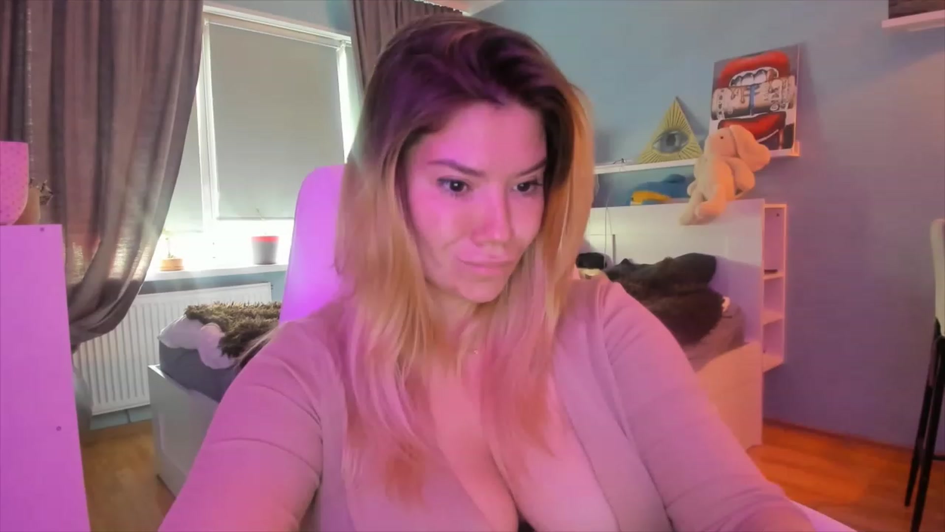 Gallery image thumbnail from NickyBlein's myfreecams stream on, 06/03/2023, 12:17 image 12 of 20