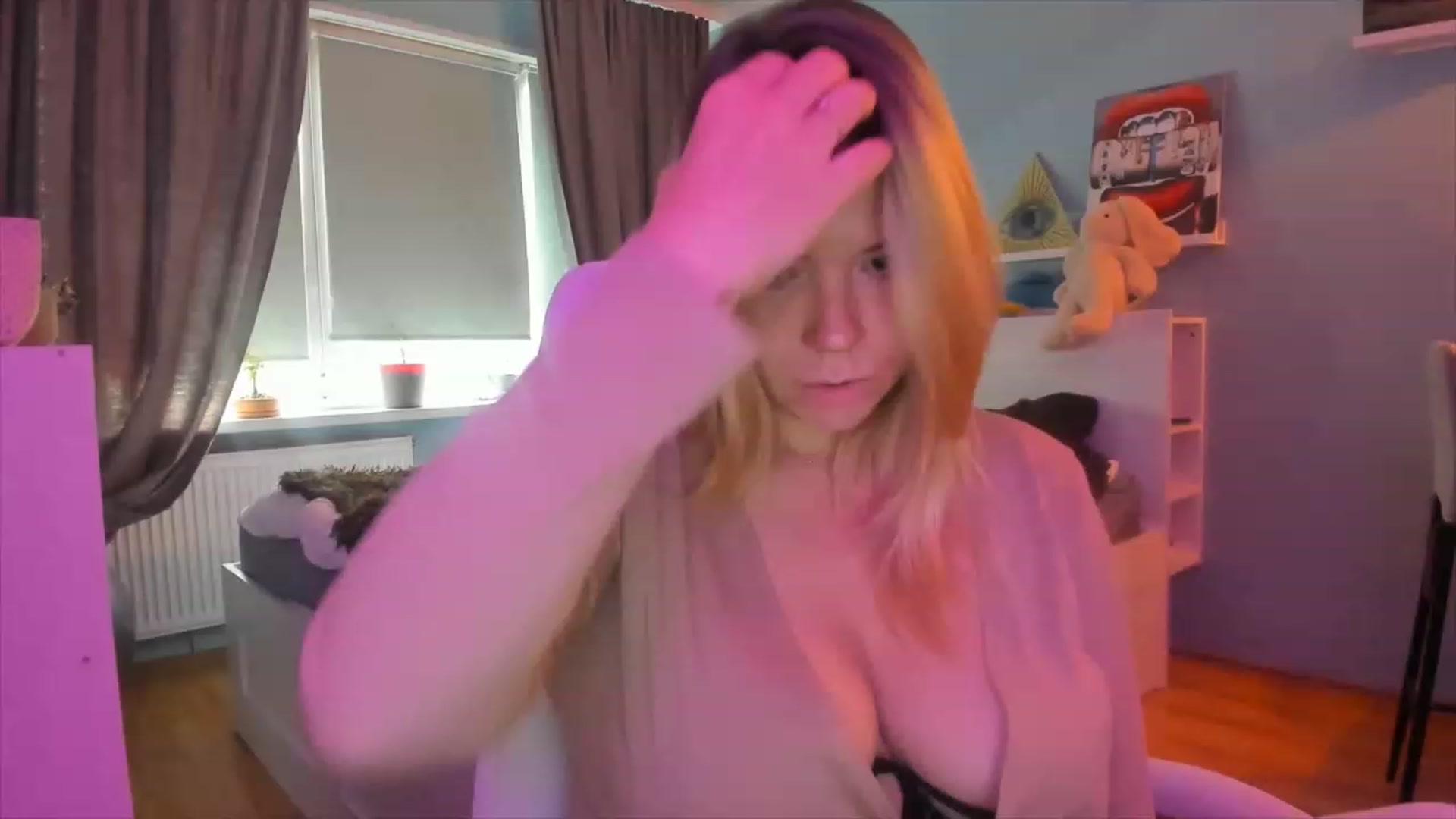 Gallery image thumbnail from NickyBlein's myfreecams stream on, 06/03/2023, 12:17 image 17 of 20