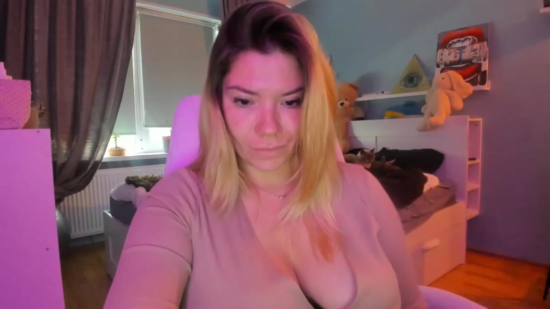 Gallery image thumbnail from NickyBlein's myfreecams stream on, 06/03/2023, 13:32 image 1 of 20