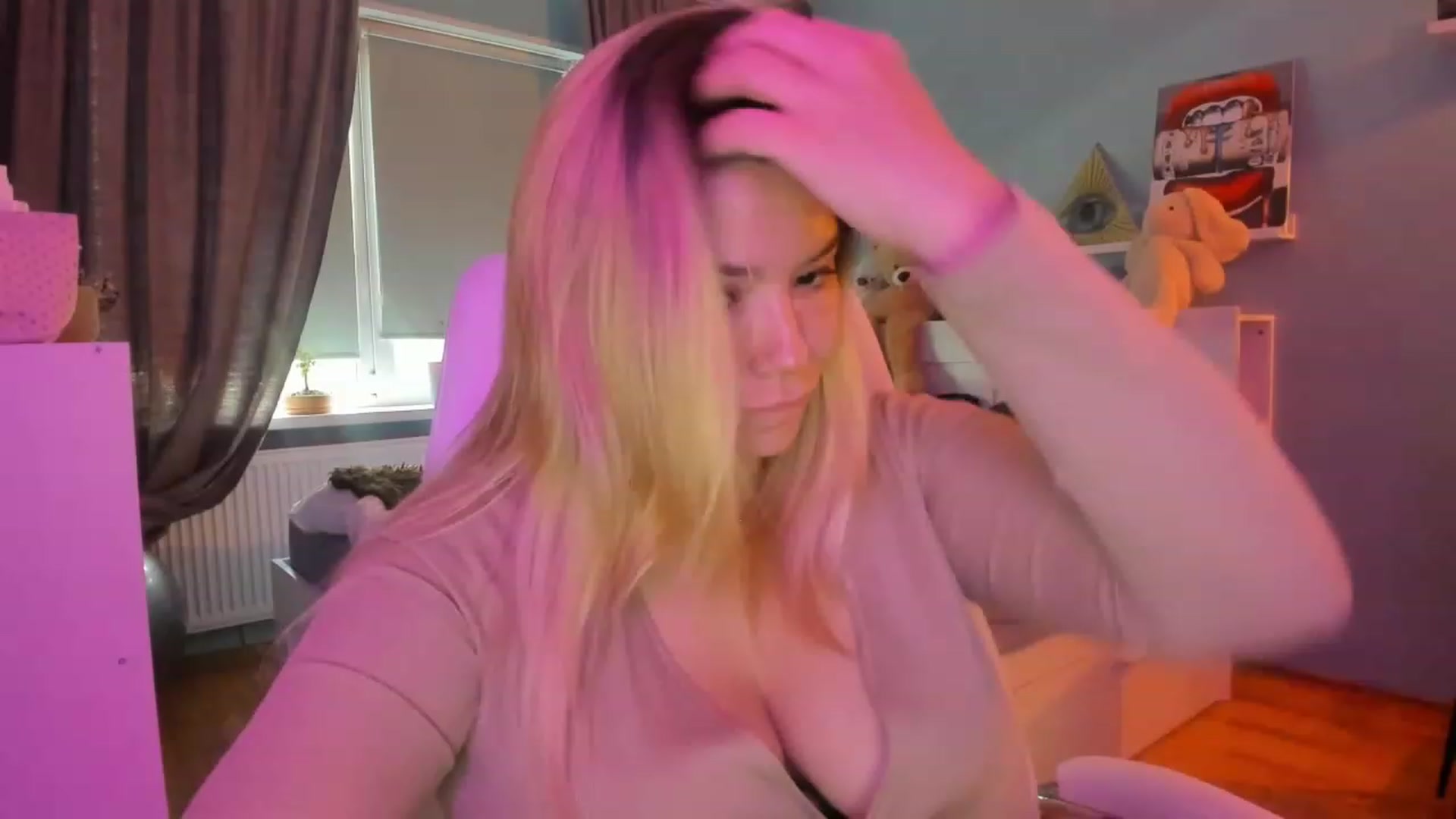 Gallery image thumbnail from NickyBlein's myfreecams stream on, 06/03/2023, 13:32 image 3 of 20
