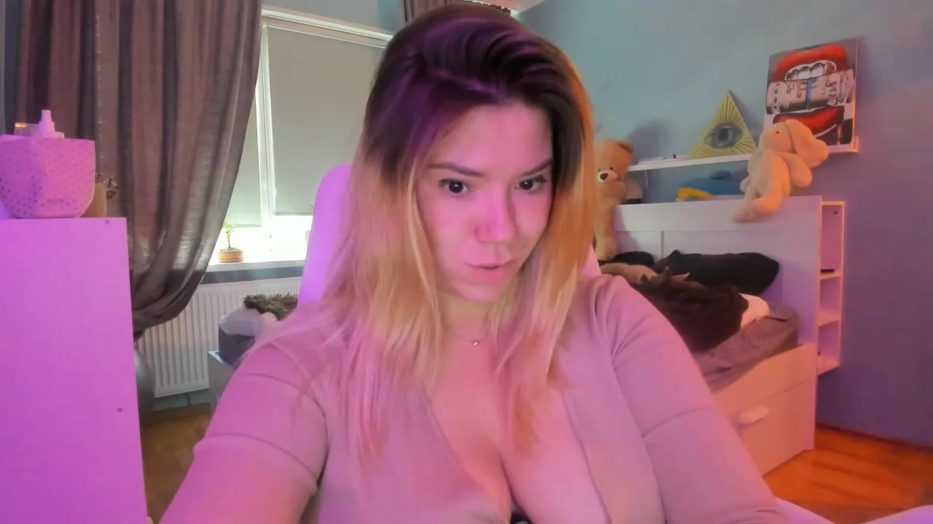 Gallery image thumbnail from NickyBlein's myfreecams stream on, 06/03/2023, 13:32 image 15 of 20
