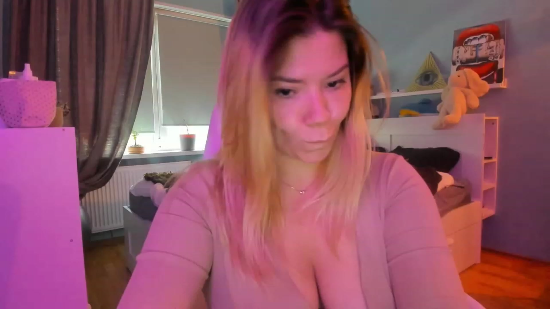 Gallery image thumbnail from NickyBlein's myfreecams stream on, 06/03/2023, 13:32 image 6 of 20