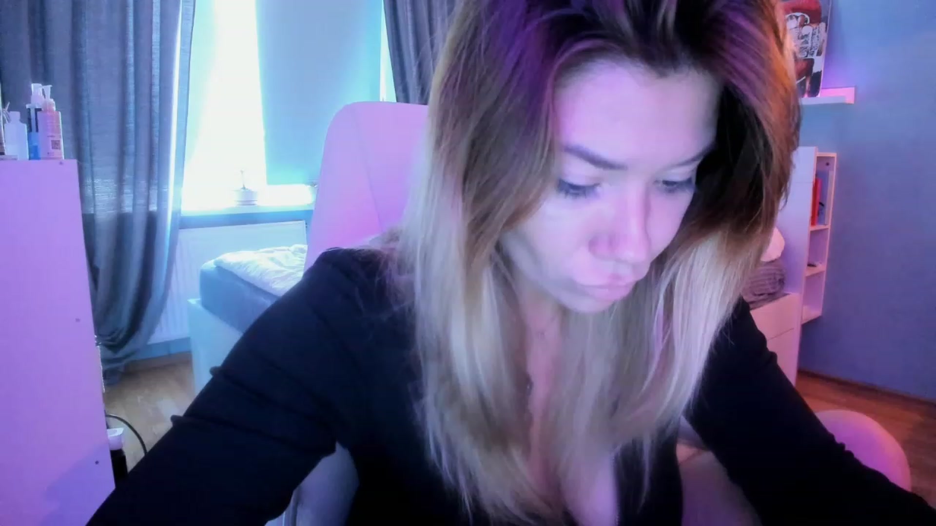 Gallery image thumbnail from NickyBlein's myfreecams stream on, 08/29/2023, 10:39 image 3 of 20