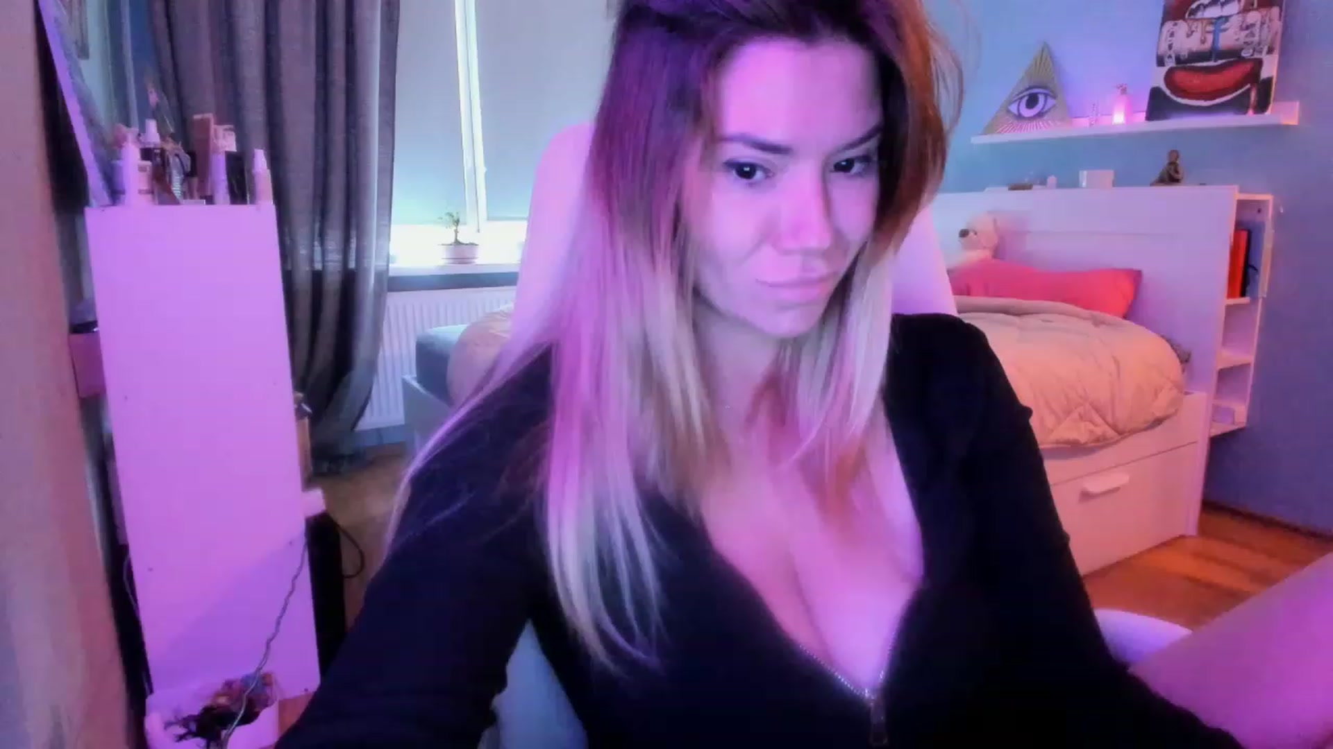 Gallery image thumbnail from NickyBlein's myfreecams stream on, 09/05/2023, 12:16 image 3 of 20