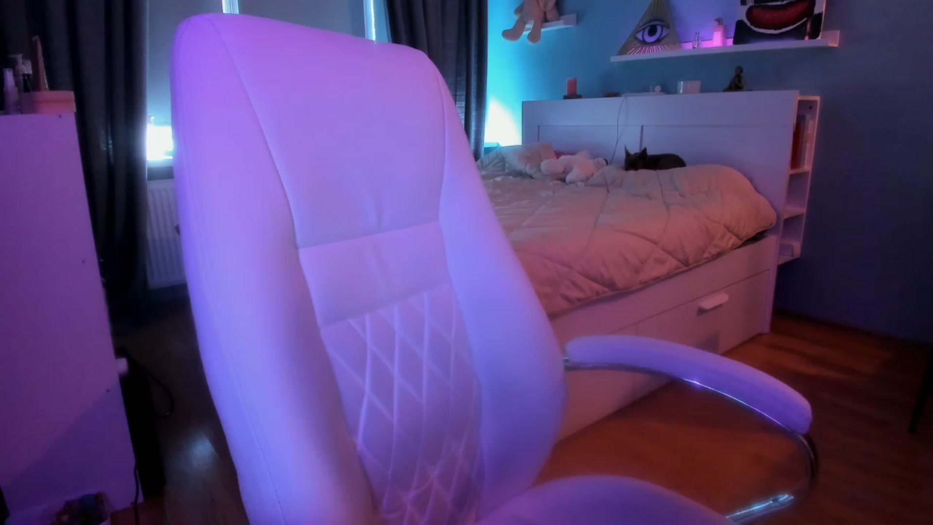 Gallery image thumbnail from NickyBlein's myfreecams stream on, 09/07/2023, 11:20 image 18 of 20