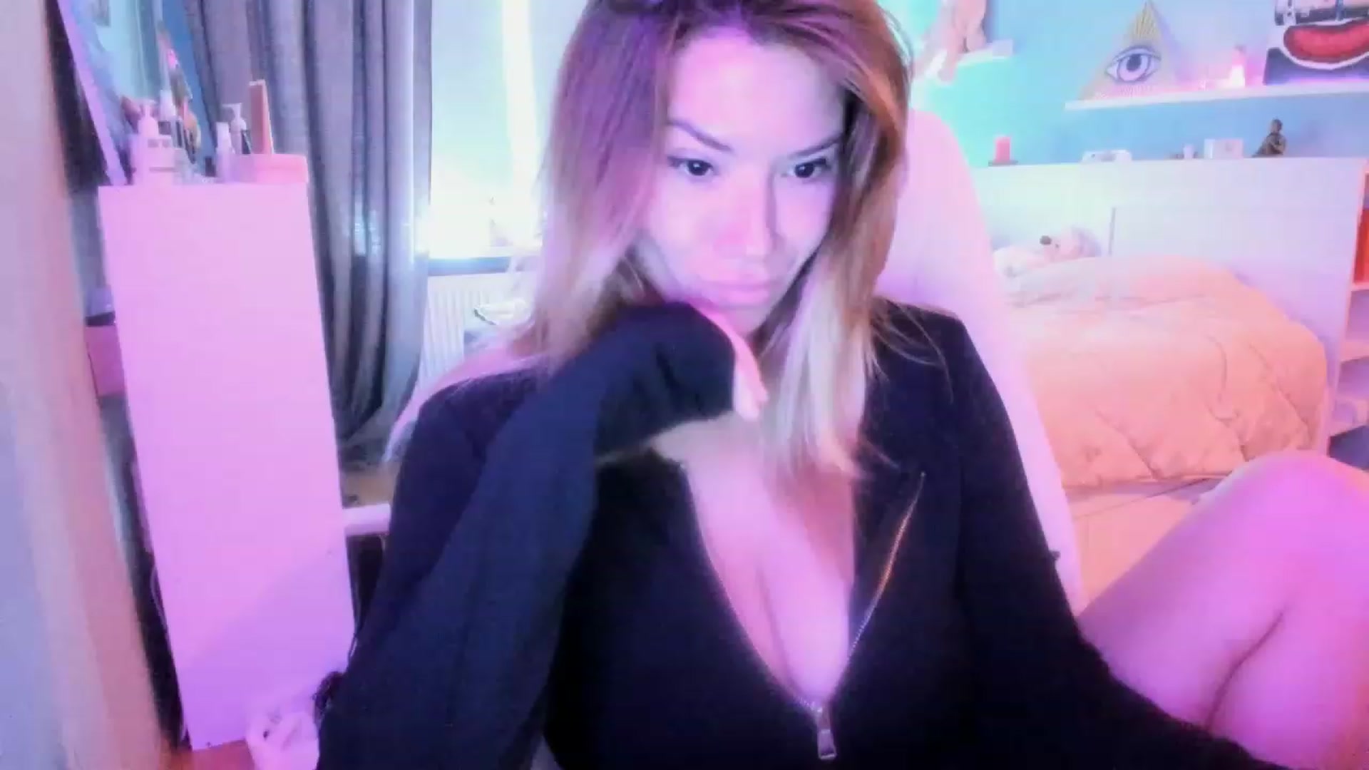 Gallery image thumbnail from NickyBlein's myfreecams stream on, 09/08/2023, 12:26 image 10 of 20