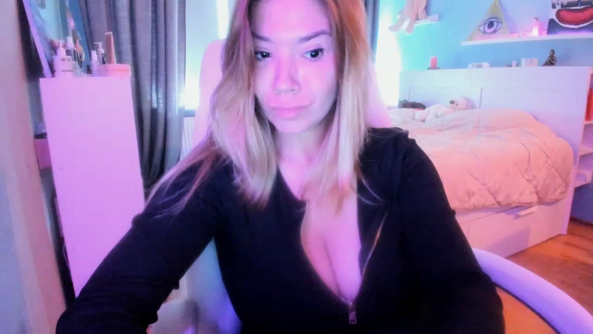 Gallery image thumbnail from NickyBlein's myfreecams stream on, 09/08/2023, 12:26 image 9 of 20